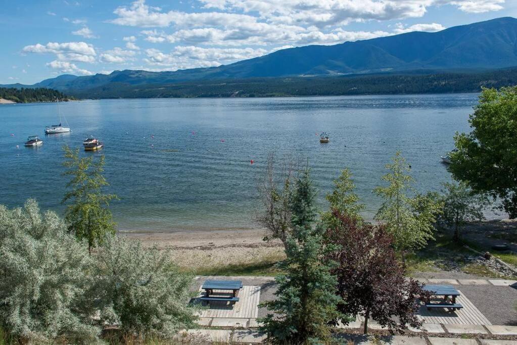 Oasis Getaway, Mins To Lake, King Bed, Dbl Garage Invermere Εξωτερικό φωτογραφία