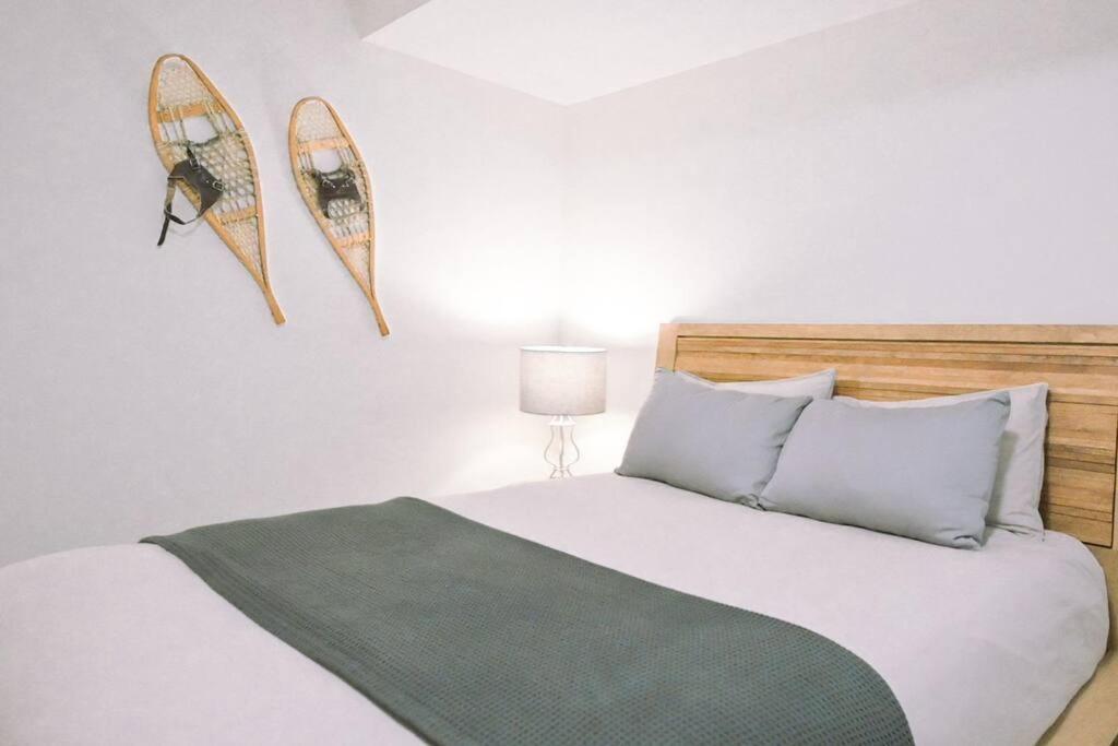 Oasis Getaway, Mins To Lake, King Bed, Dbl Garage Invermere Εξωτερικό φωτογραφία