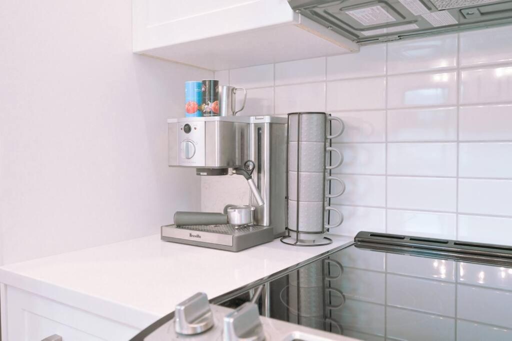 Oasis Getaway, Mins To Lake, King Bed, Dbl Garage Invermere Εξωτερικό φωτογραφία